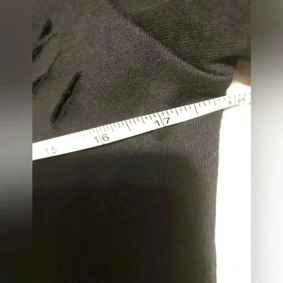 😎Black long sleeve top😎 - Picture 3 of 14